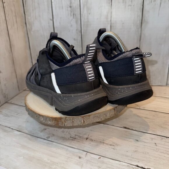 Clarks Men's Size 9.5 Tri Track Flow Webbed Mesh Hybrid Performance Shoe - Picture 5 of 6